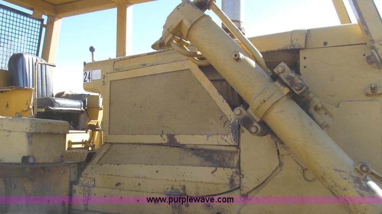 image for item G2241 1972 Caterpillar D7F dozer