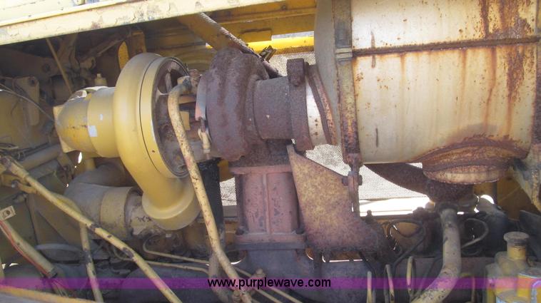 image for item G2241 1972 Caterpillar D7F dozer