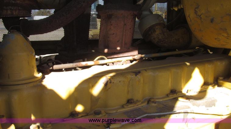 image for item G2241 1972 Caterpillar D7F dozer
