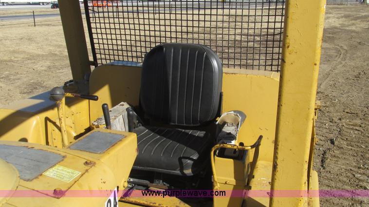 image for item G2241 1972 Caterpillar D7F dozer