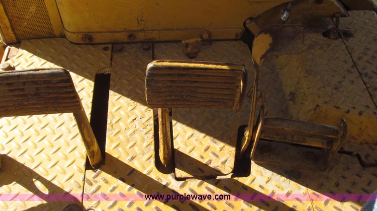 image for item G2241 1972 Caterpillar D7F dozer