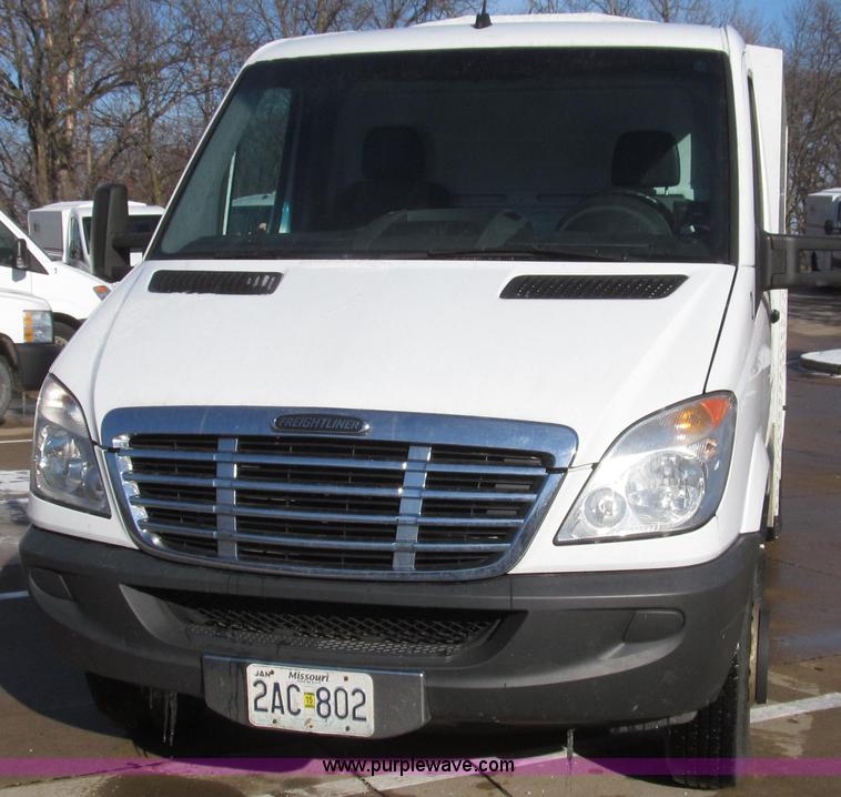 image for item G2255 2007 Freightliner Sprinter 3500 service truck