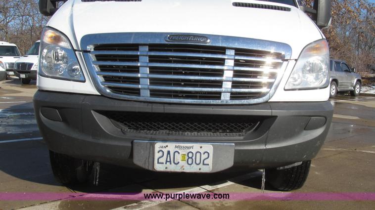 image for item G2255 2007 Freightliner Sprinter 3500 service truck