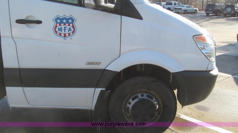 image for item G2255 2007 Freightliner Sprinter 3500 service truck