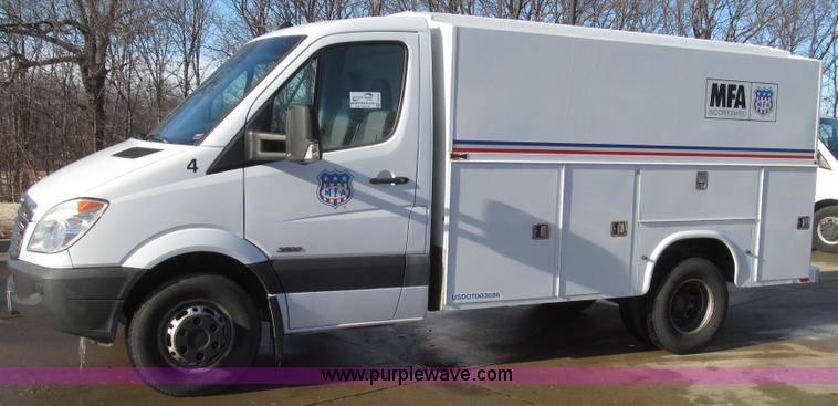 image for item G2256 2007 Freightliner Sprinter 3500 service truck