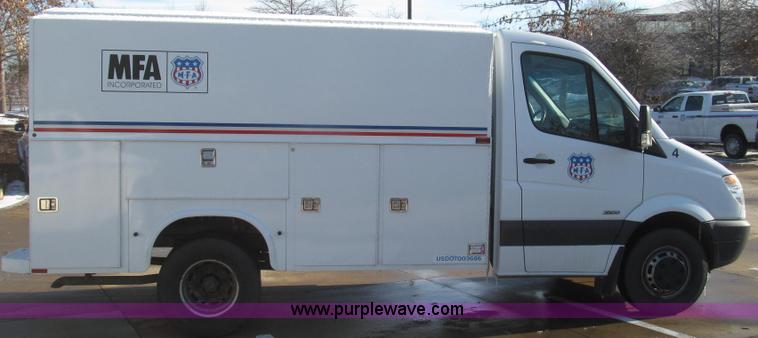 image for item G2256 2007 Freightliner Sprinter 3500 service truck