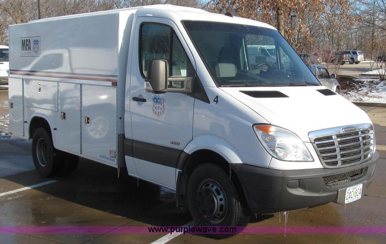 image for item G2256 2007 Freightliner Sprinter 3500 service truck