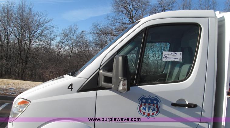 image for item G2256 2007 Freightliner Sprinter 3500 service truck