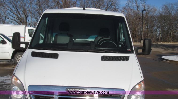 image for item G2256 2007 Freightliner Sprinter 3500 service truck