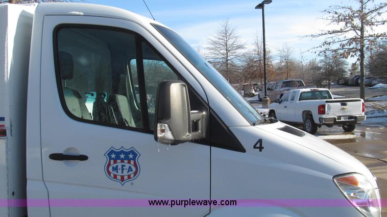 image for item G2256 2007 Freightliner Sprinter 3500 service truck