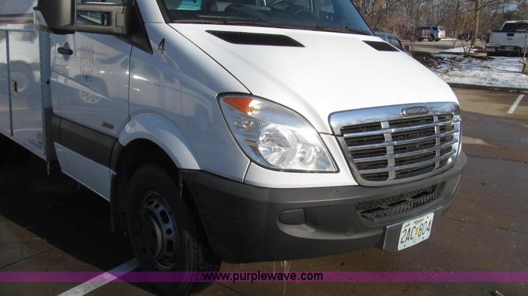 image for item G2256 2007 Freightliner Sprinter 3500 service truck