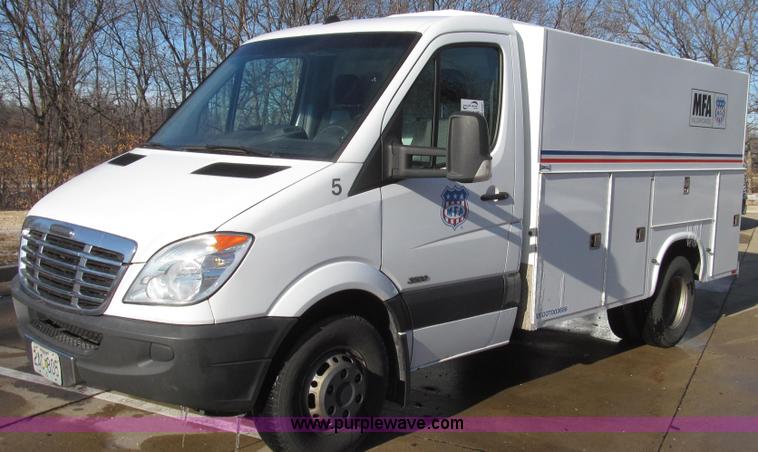 image for item G2257 2007 Freightliner Sprinter 3500 service truck