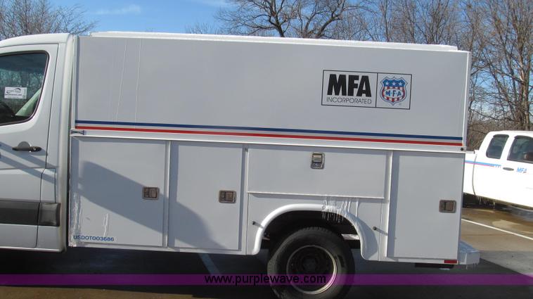 image for item G2257 2007 Freightliner Sprinter 3500 service truck