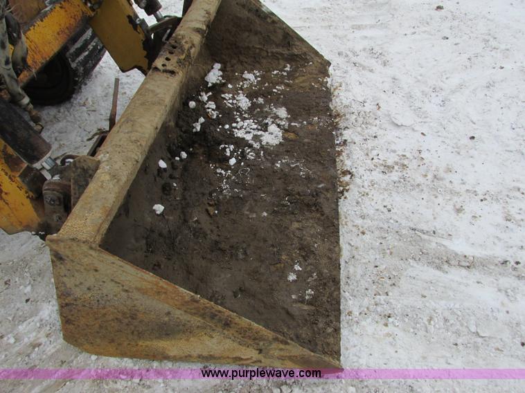 image for item G8892 ASV 4810 posi-track skid steer