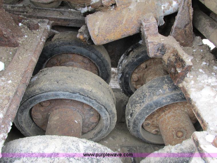 image for item G8892 ASV 4810 posi-track skid steer