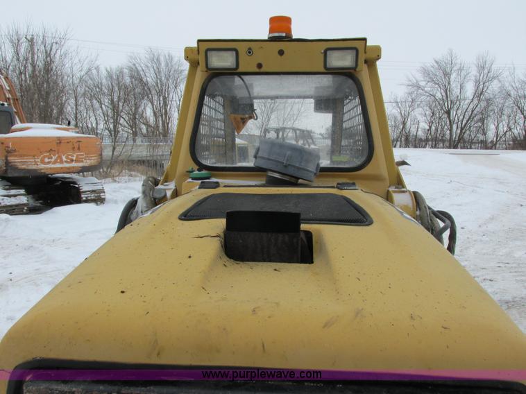 image for item G8892 ASV 4810 posi-track skid steer