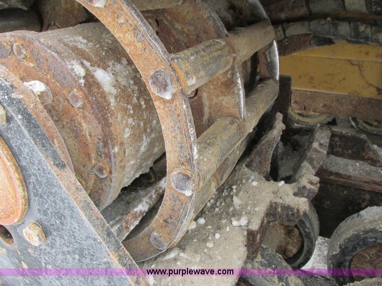 image for item G8892 ASV 4810 posi-track skid steer