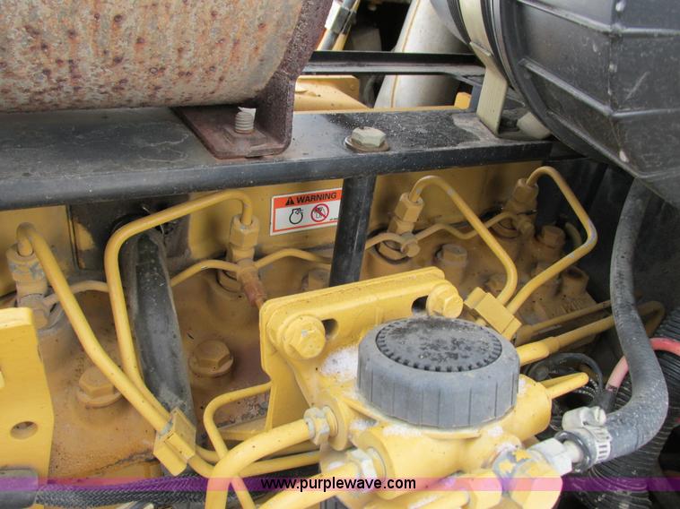 image for item G8892 ASV 4810 posi-track skid steer