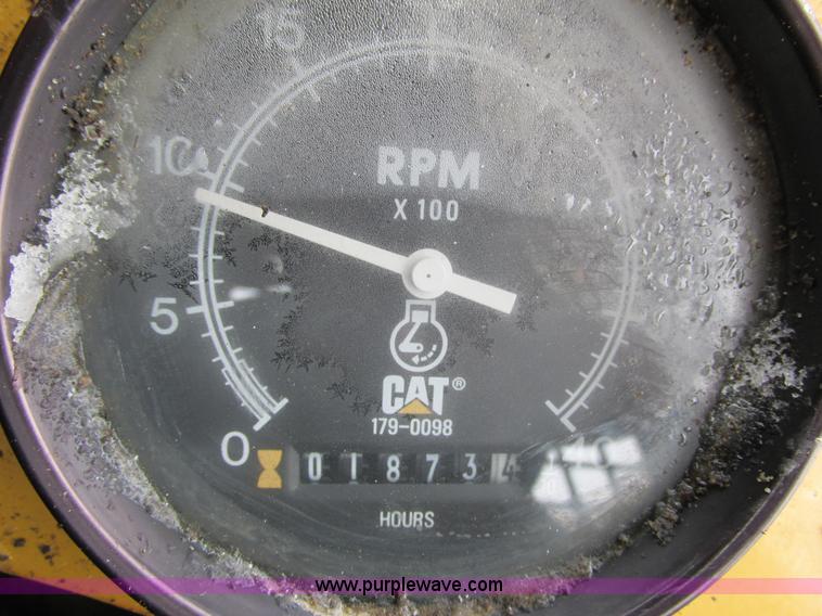 image for item G8892 ASV 4810 posi-track skid steer