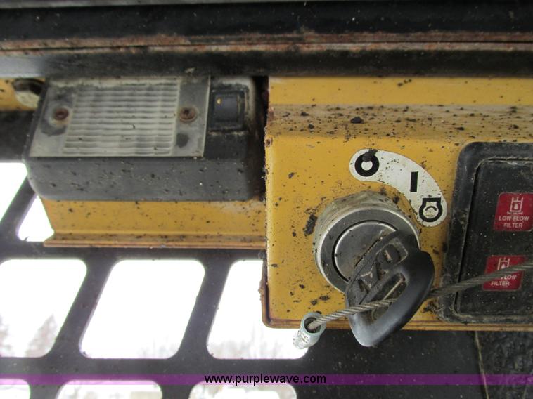 image for item G8892 ASV 4810 posi-track skid steer