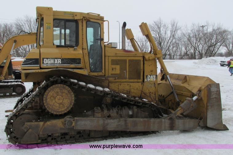 image for item G8894 Caterpillar D6H XR Series II dozer