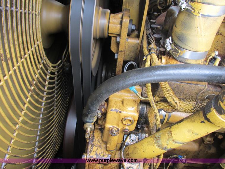 image for item G8894 Caterpillar D6H XR Series II dozer