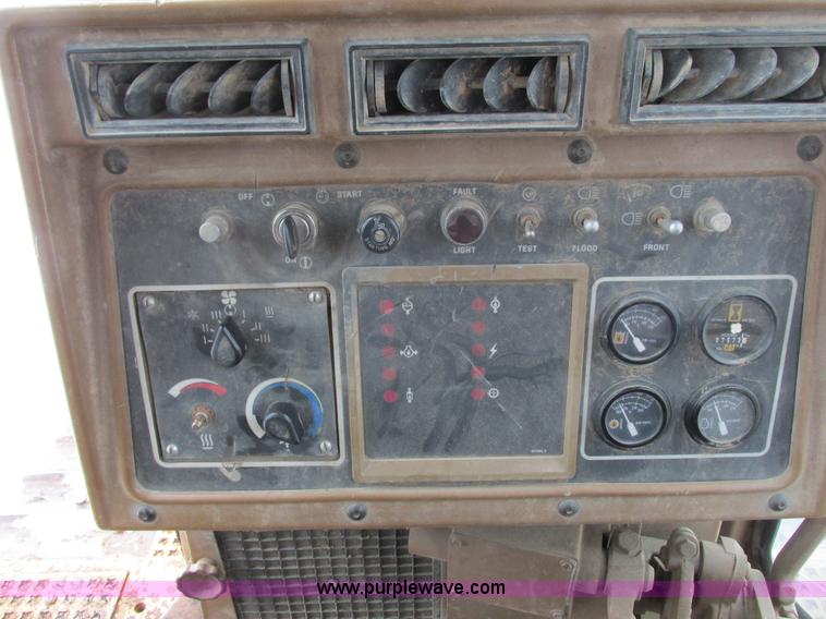 image for item G8894 Caterpillar D6H XR Series II dozer