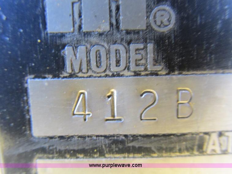 image for item G9369 International 412B elevating paddle scraper