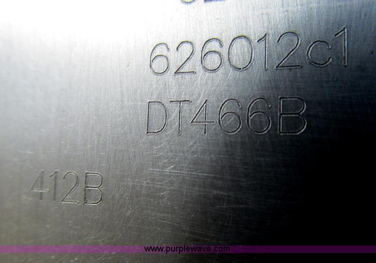 image for item G9369 International 412B elevating paddle scraper