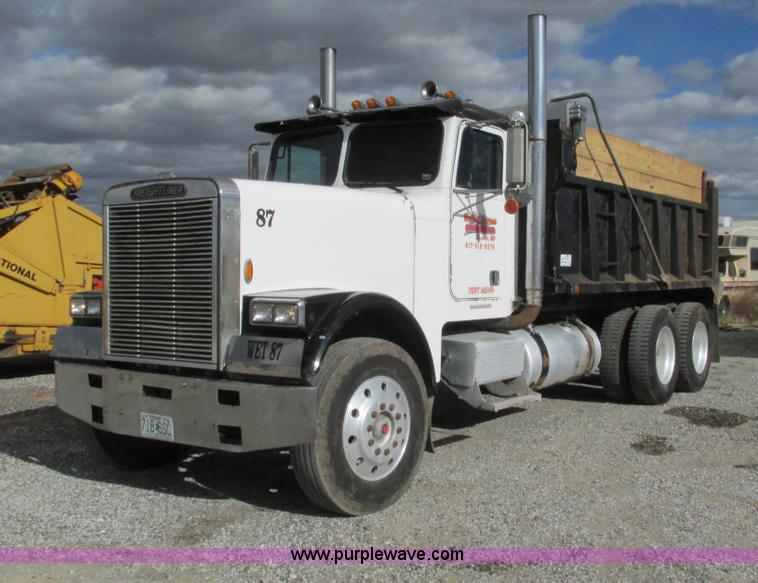 image for item G9370 1987 Freightliner FLC-64T dump truck