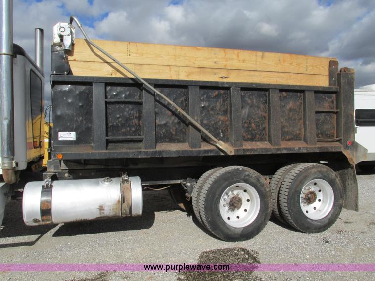 image for item G9370 1987 Freightliner FLC-64T dump truck