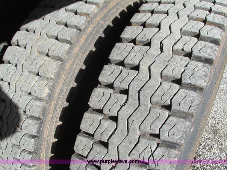 image for item G9370 1987 Freightliner FLC-64T dump truck