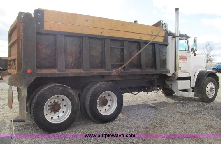 image for item G9370 1987 Freightliner FLC-64T dump truck
