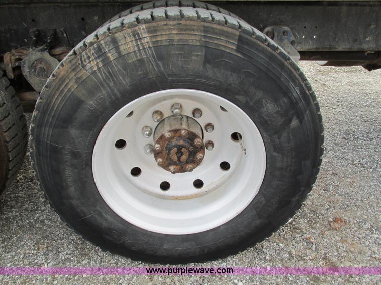 image for item G9370 1987 Freightliner FLC-64T dump truck