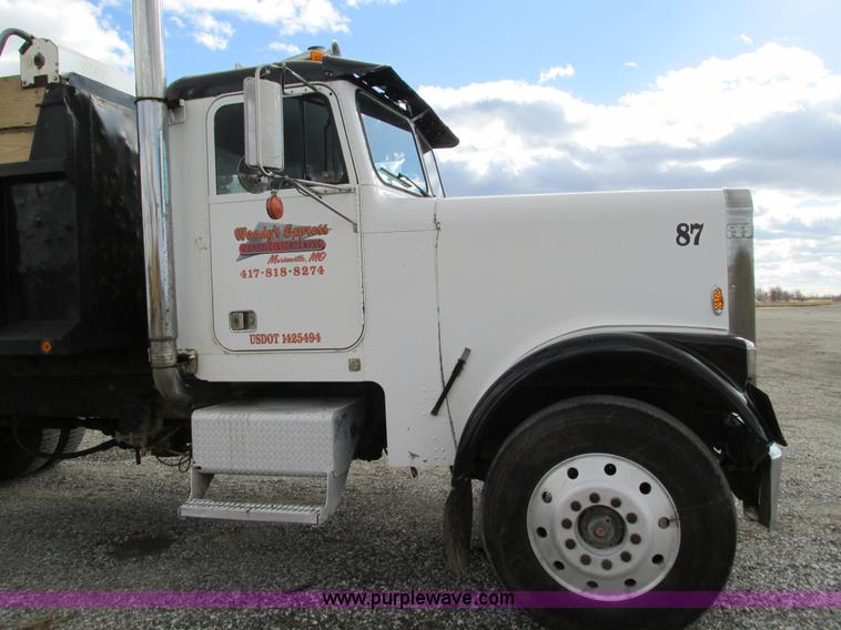 image for item G9370 1987 Freightliner FLC-64T dump truck