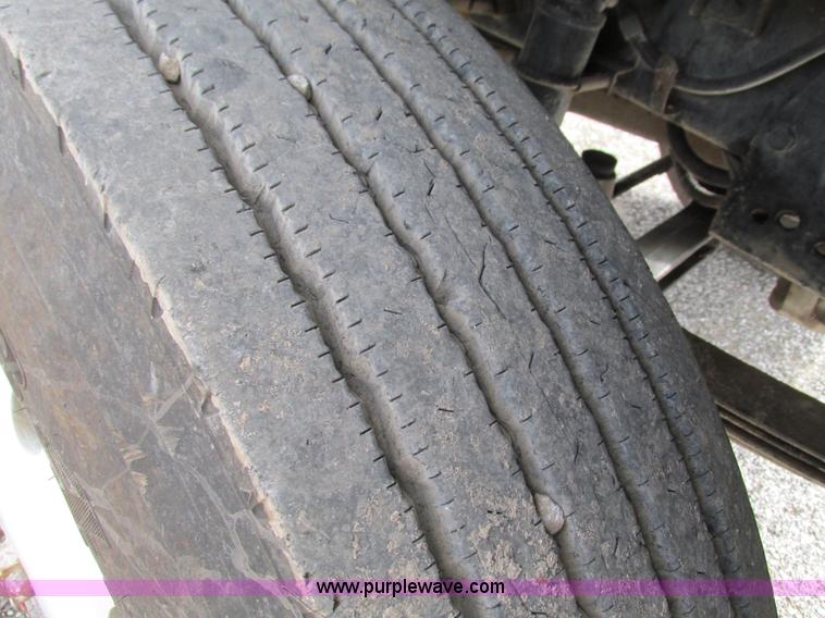 image for item G9370 1987 Freightliner FLC-64T dump truck