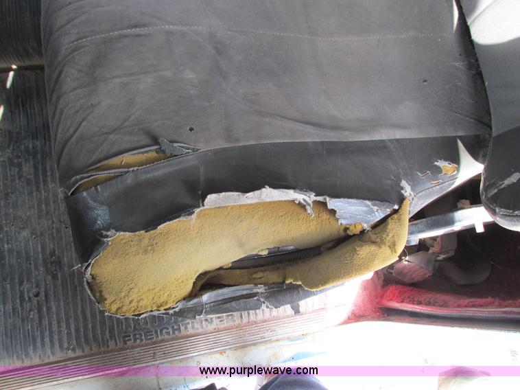 image for item G9370 1987 Freightliner FLC-64T dump truck