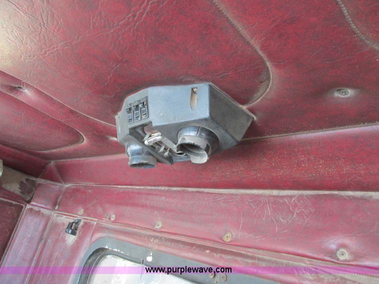 image for item G9370 1987 Freightliner FLC-64T dump truck