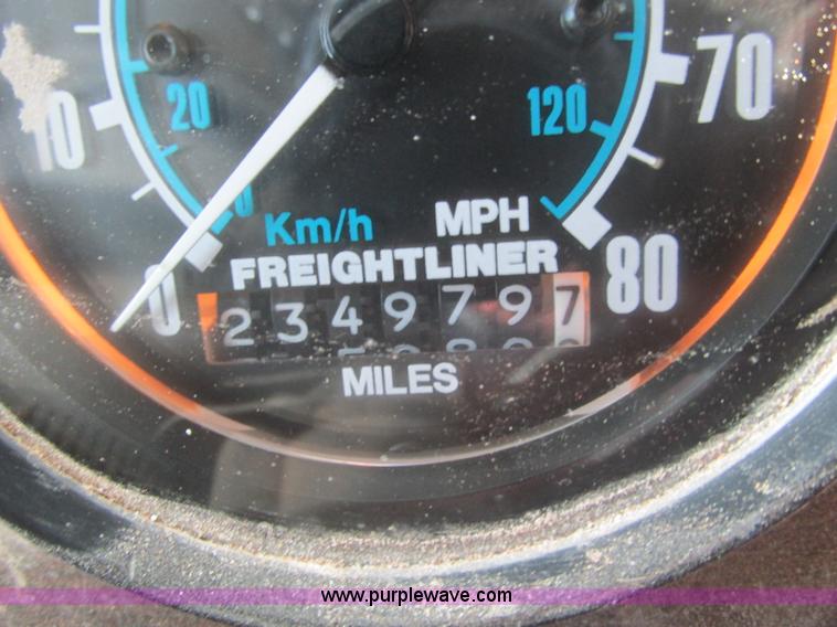 image for item G9370 1987 Freightliner FLC-64T dump truck