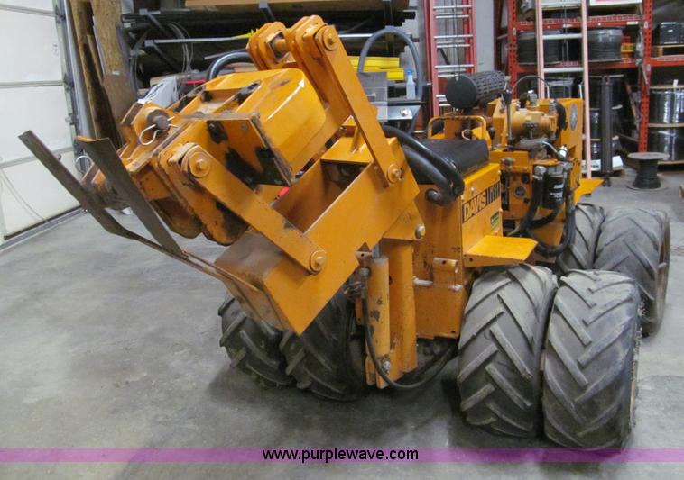 image for item G9535 Case Davis mini-sneaker vibratory plow