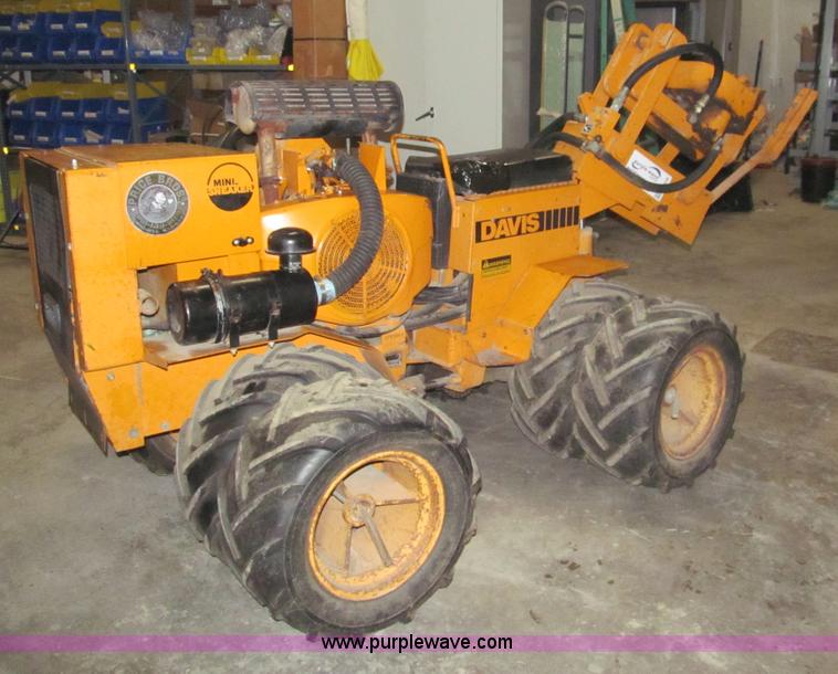 image for item G9535 Case Davis mini-sneaker vibratory plow