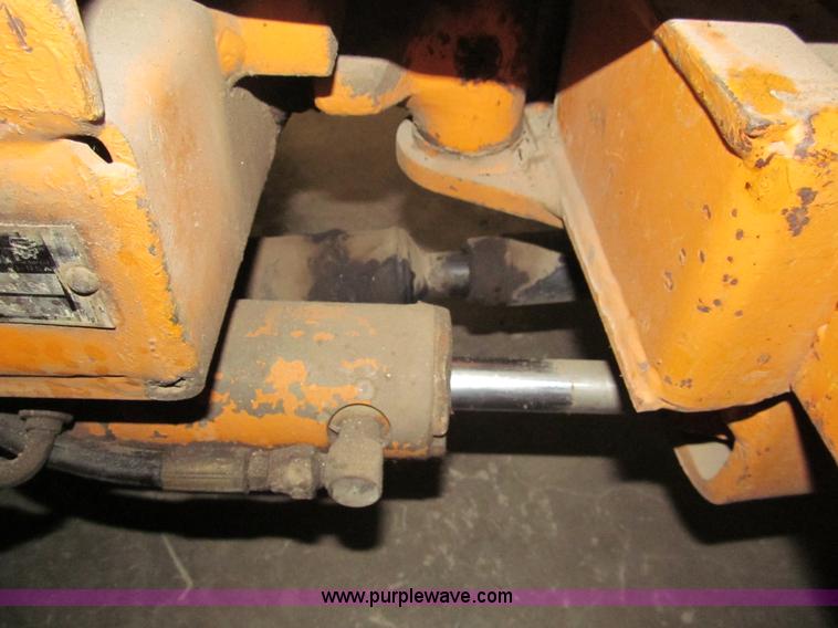 image for item G9535 Case Davis mini-sneaker vibratory plow