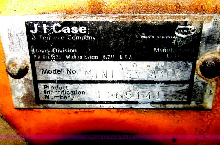 image for item G9535 Case Davis mini-sneaker vibratory plow