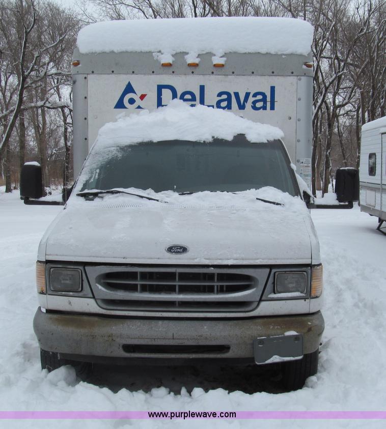 image for item G9550 1999 Ford 800 box truck