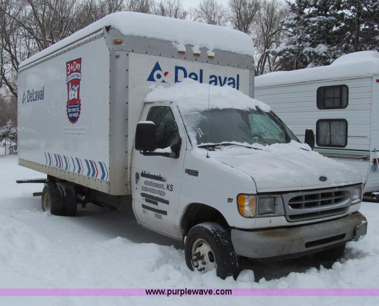 image for item G9550 1999 Ford 800 box truck