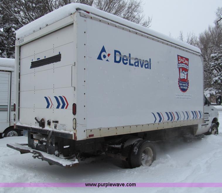 image for item G9550 1999 Ford 800 box truck
