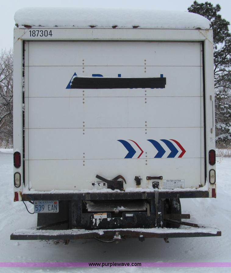 image for item G9550 1999 Ford 800 box truck