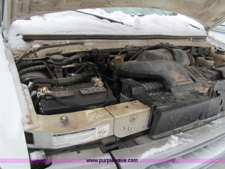 image for item G9550 1999 Ford 800 box truck