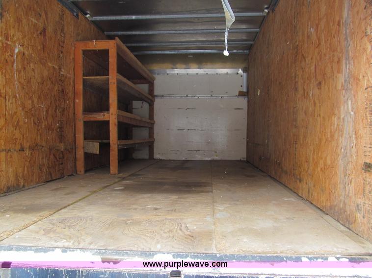 image for item G9550 1999 Ford 800 box truck