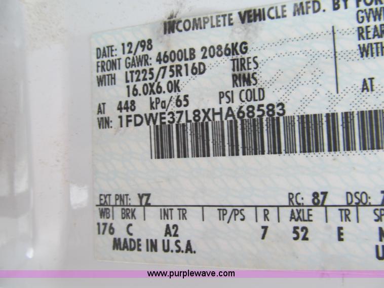 image for item G9550 1999 Ford 800 box truck